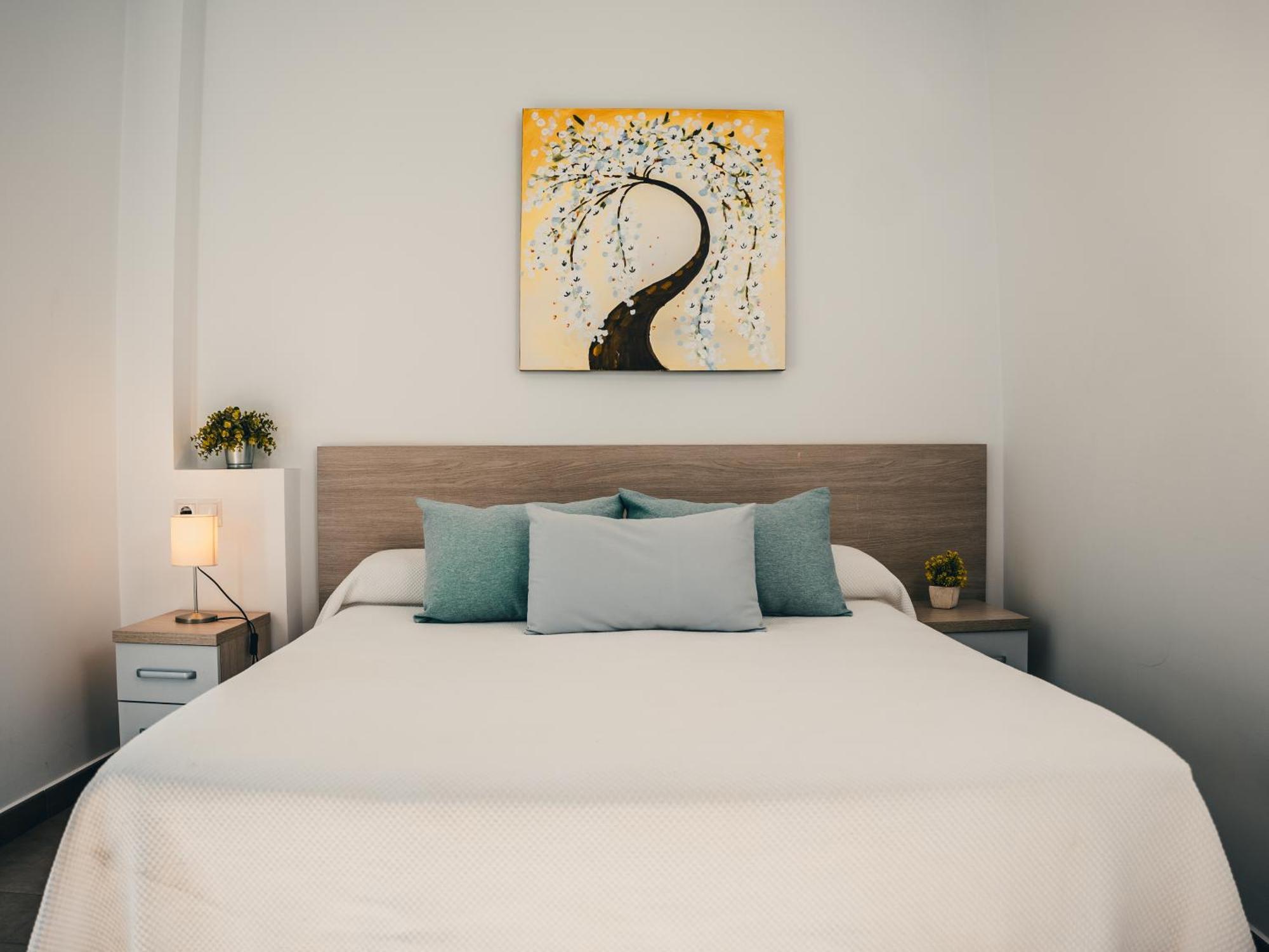 Hostal Delia Алора Екстериор снимка