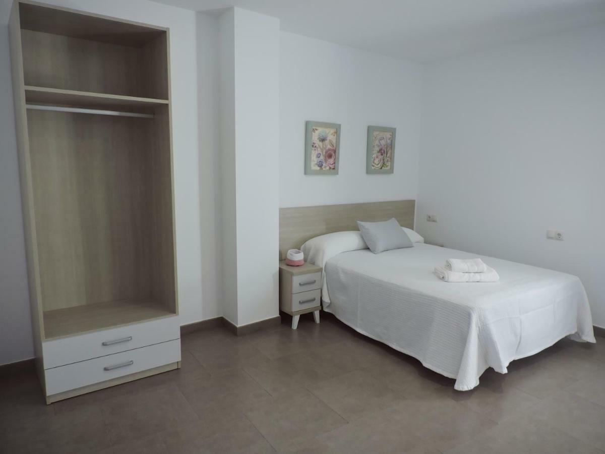 Hostal Delia Алора Екстериор снимка