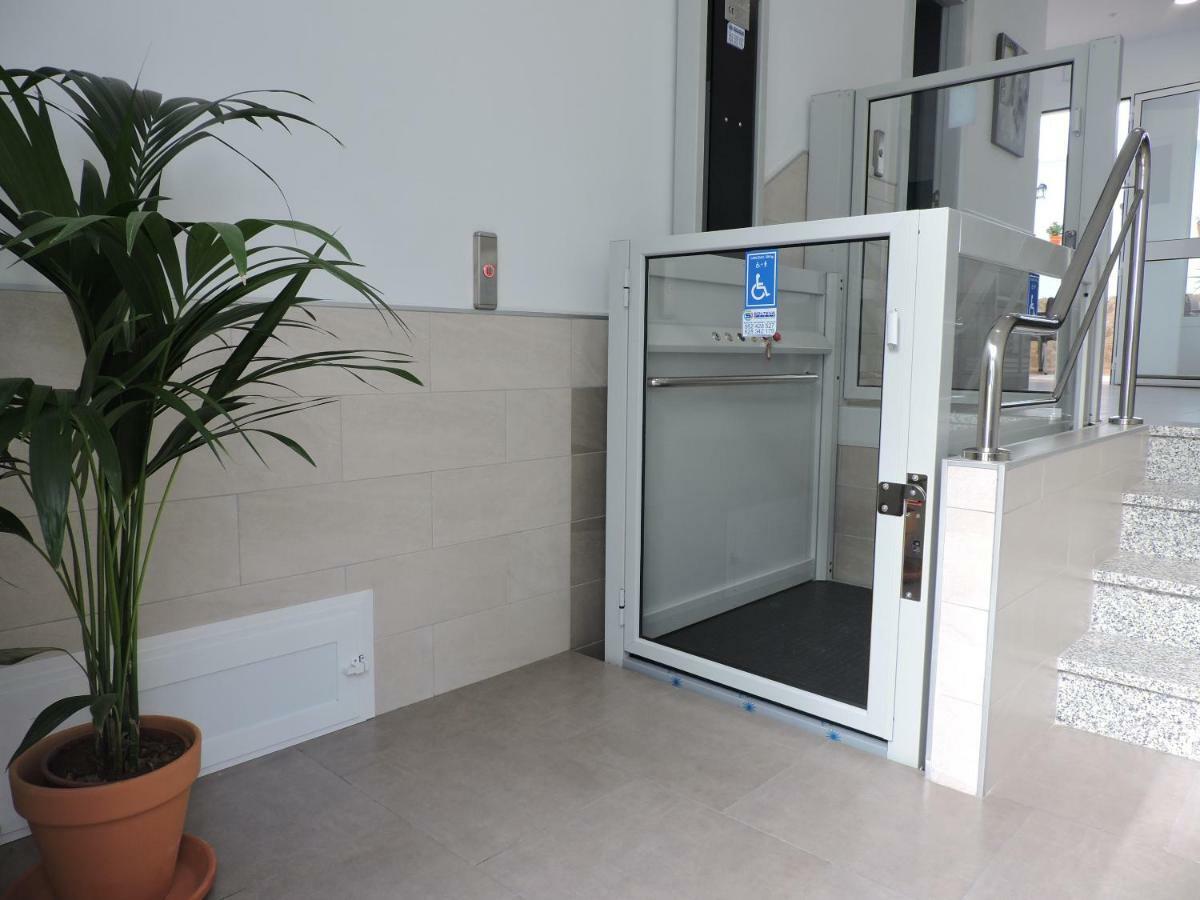 Hostal Delia Алора Екстериор снимка